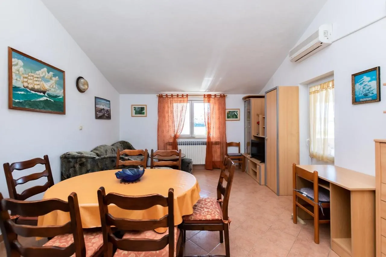 Apartments Marija I Lopar