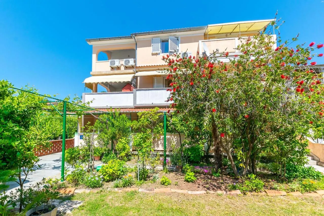 Apartments Marija I Lopar Kroatien