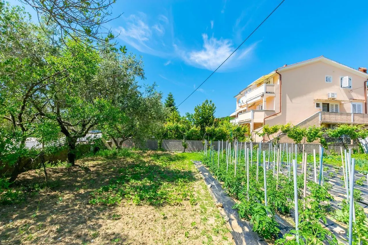Apartments Marija I Lopar